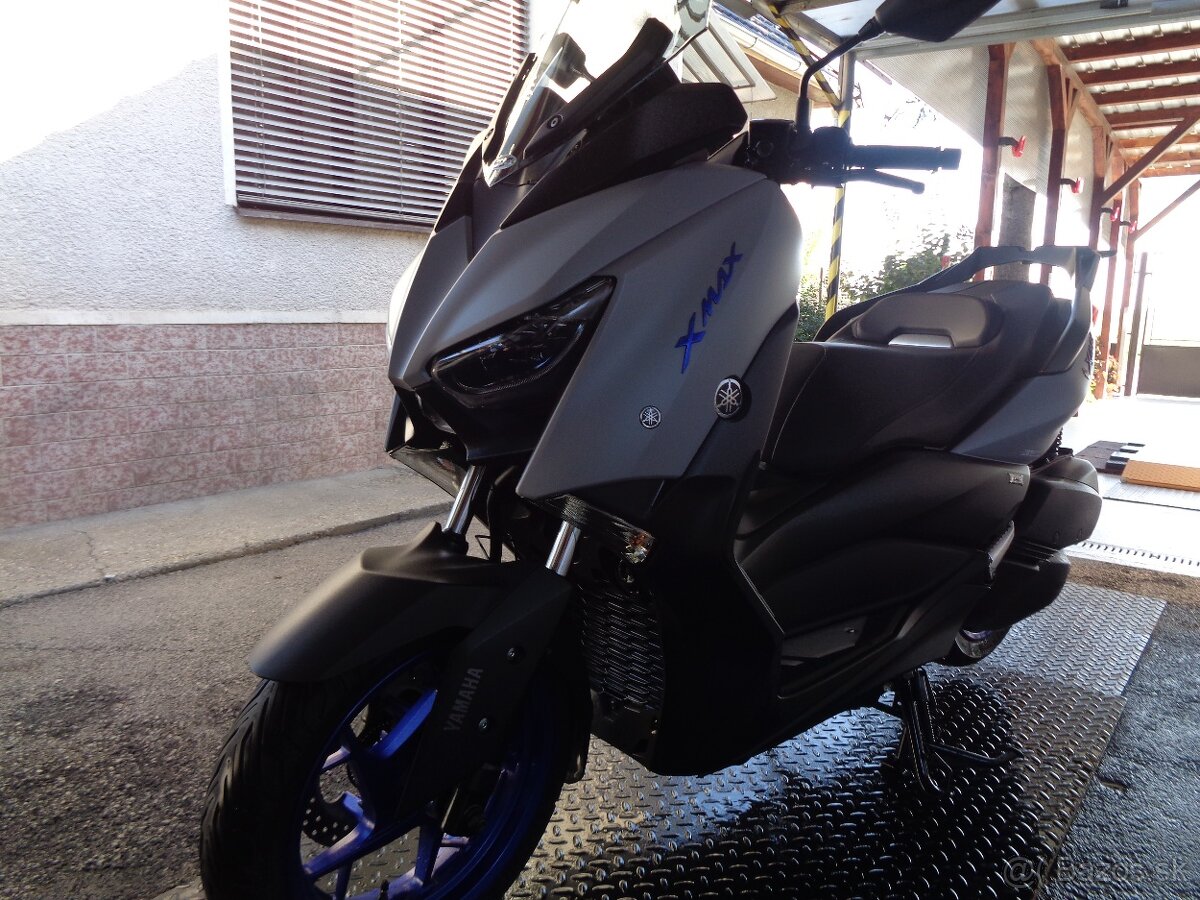 Yamaha Xmax 300