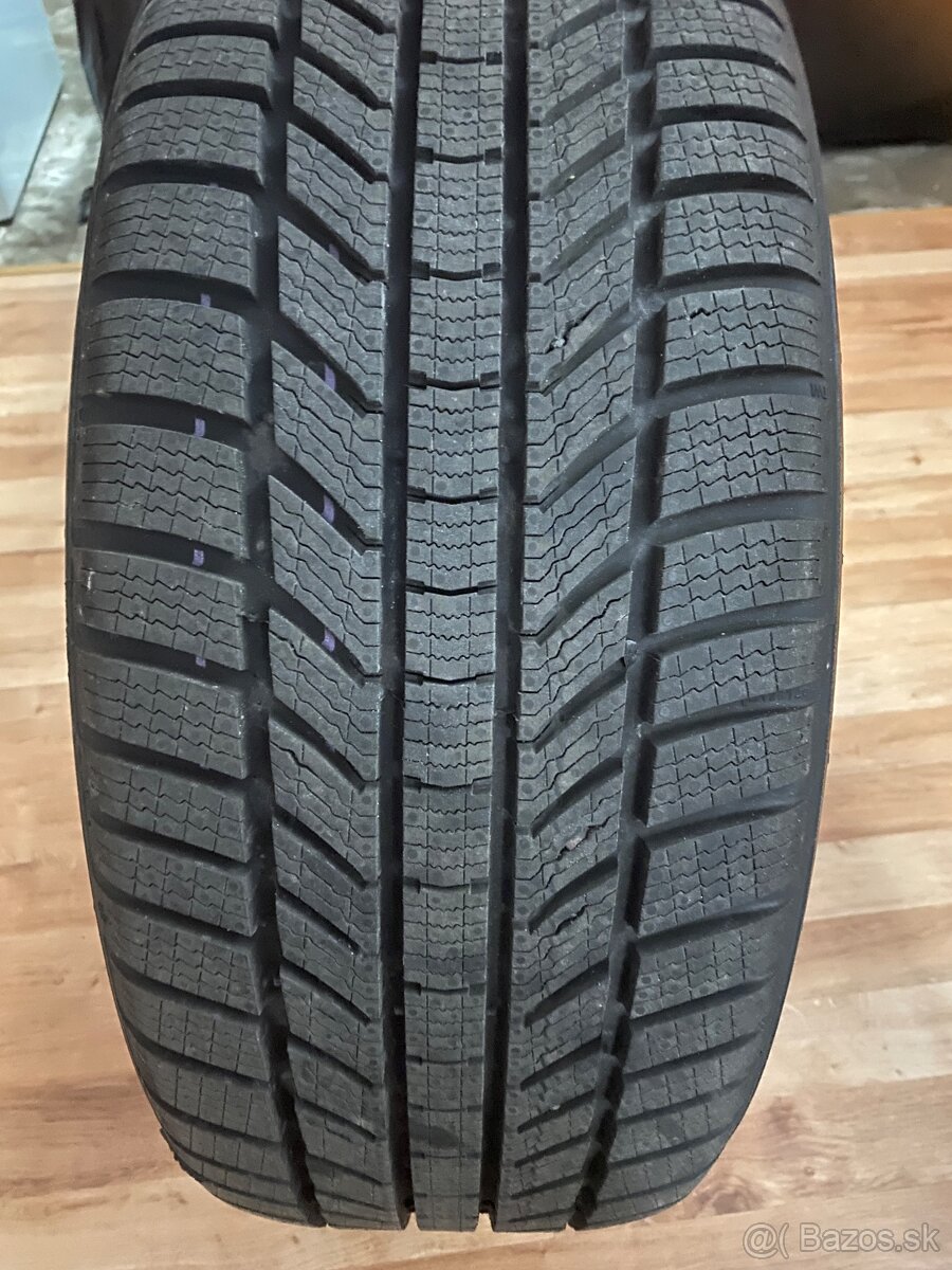 Zimné komplety gumy Continetal 235/45 R18 XL