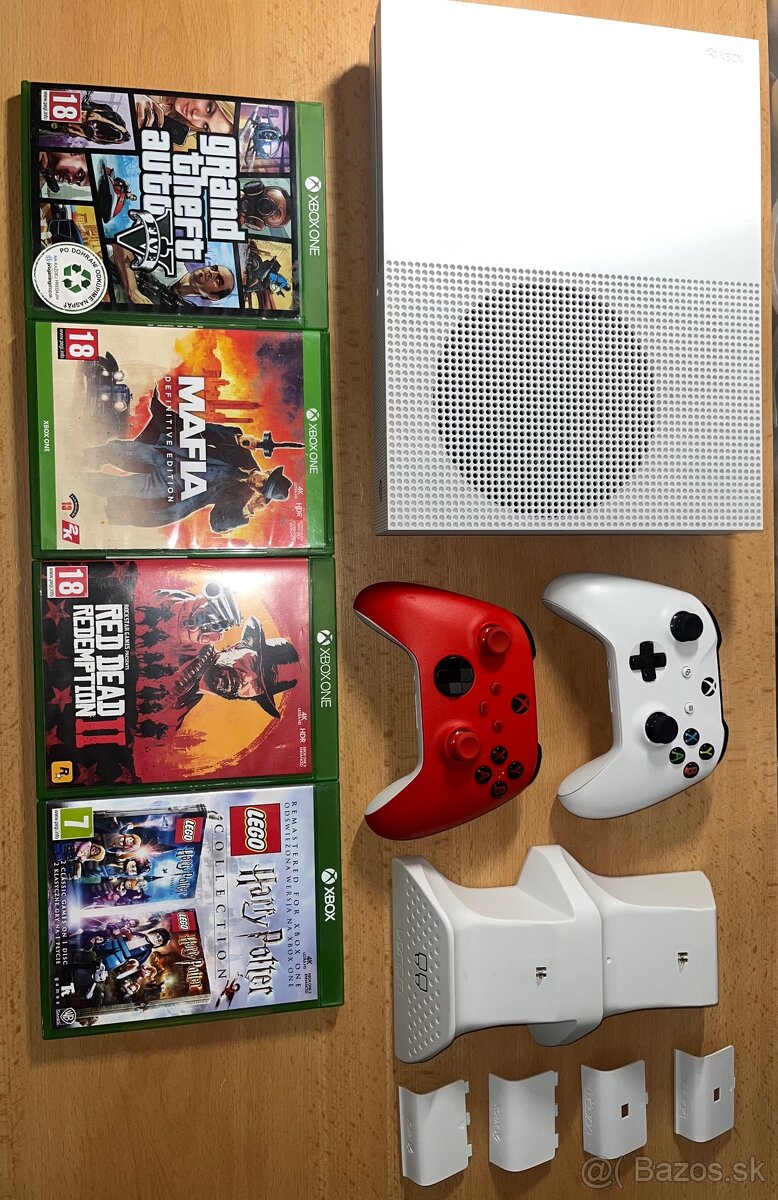 Xbox One S 1TB, 2 ovládače, nabíjacia stanica, 4 hry