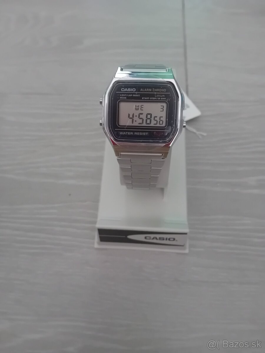 Pánske digitálne hodinky, CASIO