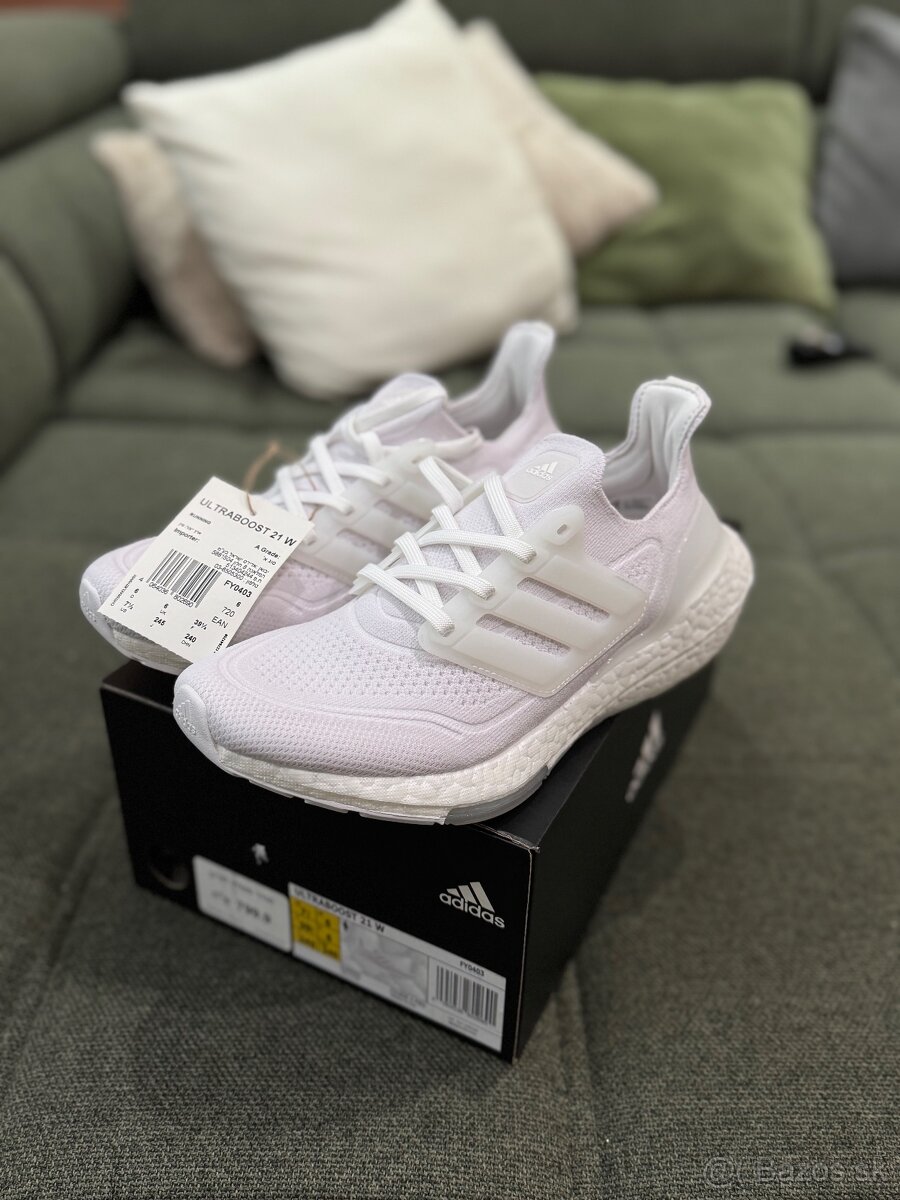 Adidas Ultraboost 21 tripple white