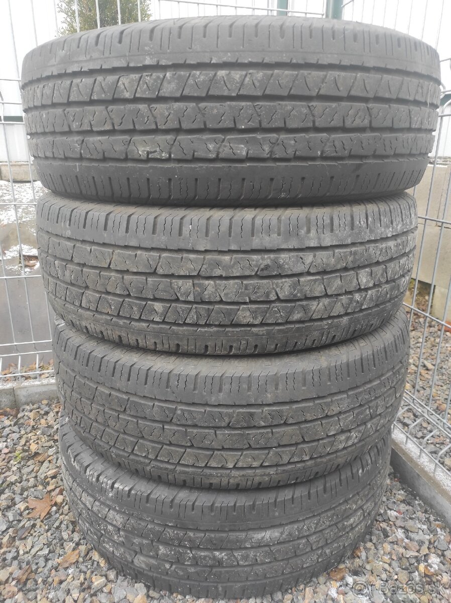 255/70 R16 Continental Cross Contact