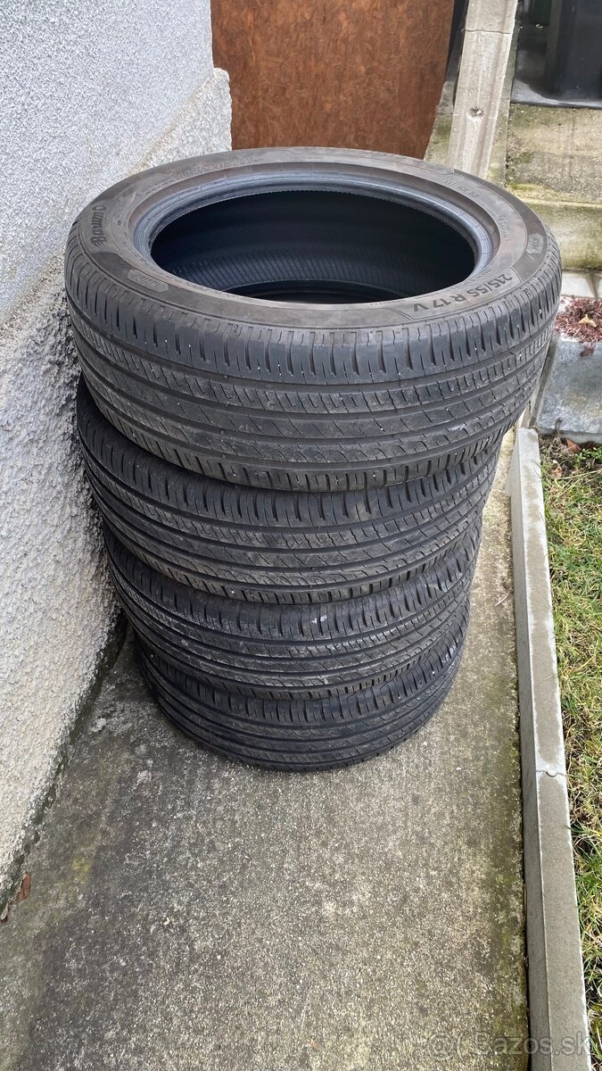 Predam letne gumy BARUM 215/55 R17