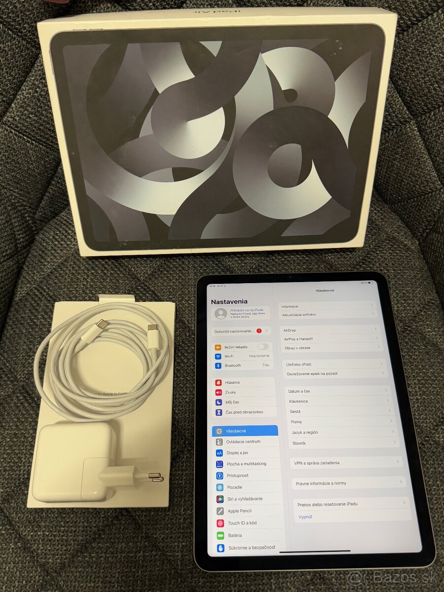 Apple Ipad Air 5 m1  64Gb - Pekný stav 99% batéria