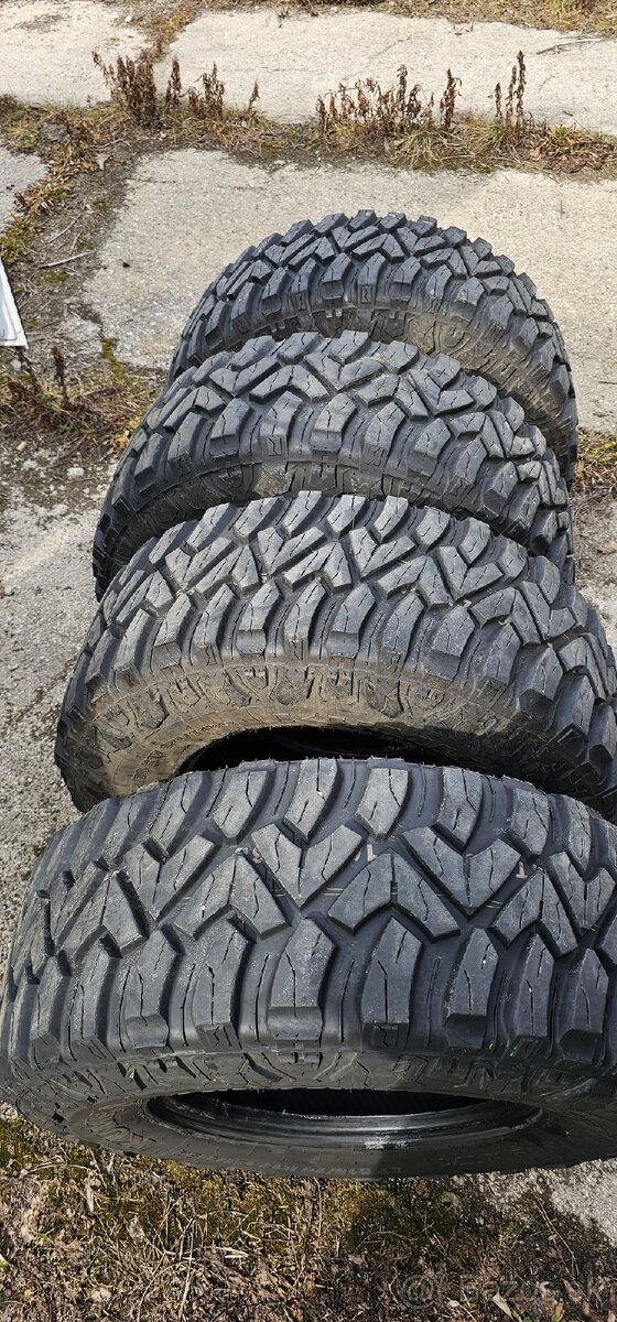 KUMHO RoadVenture MT71 315/70 R17