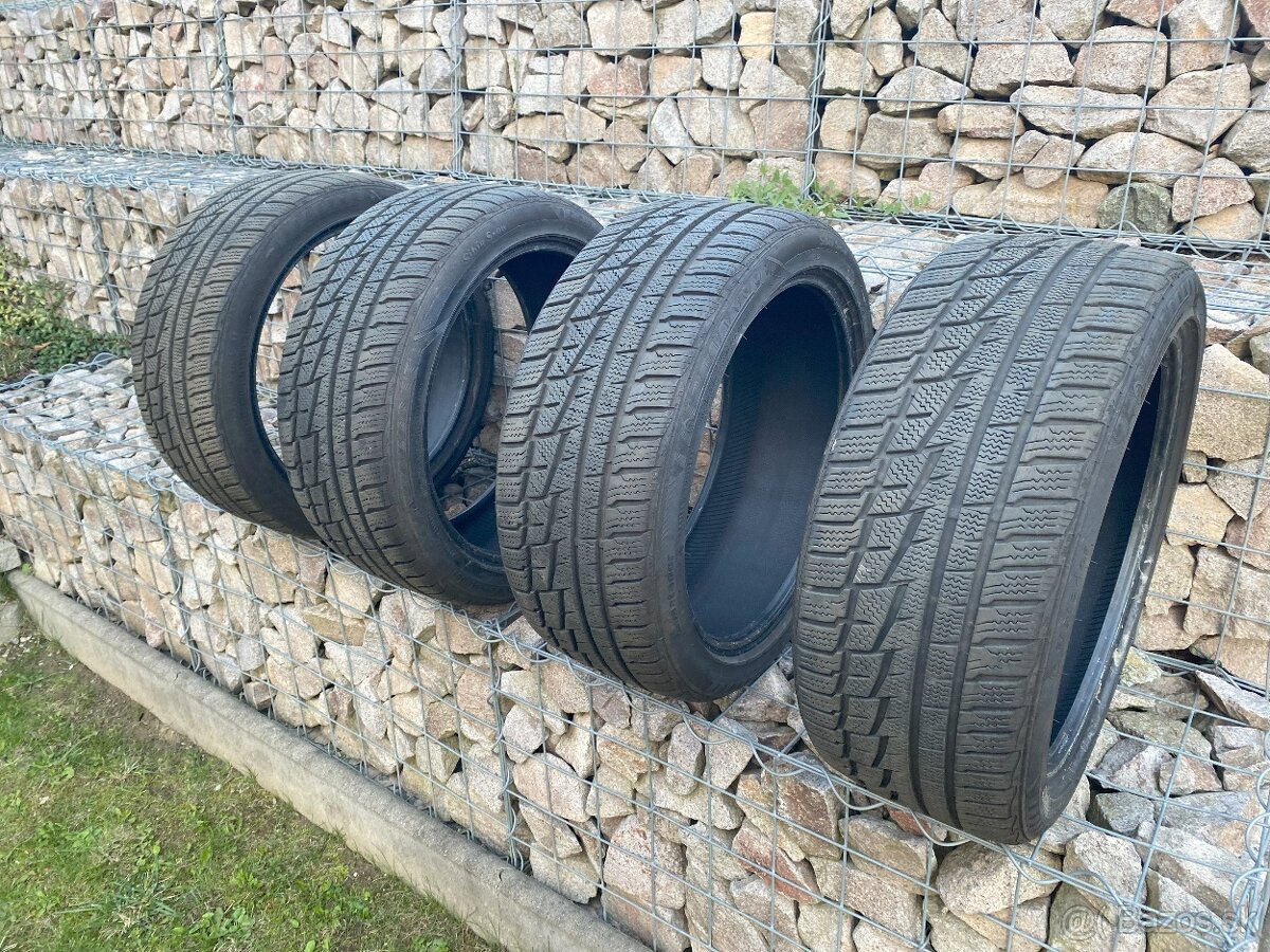 225/40 R18 92V XL Zimne pneumatiky M+S