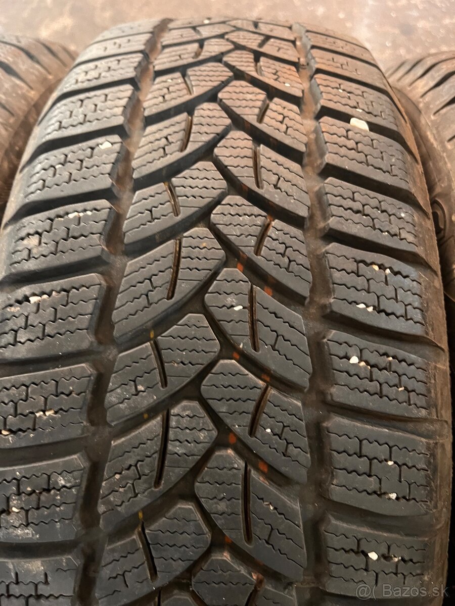 185/60R15 Firestone zimne