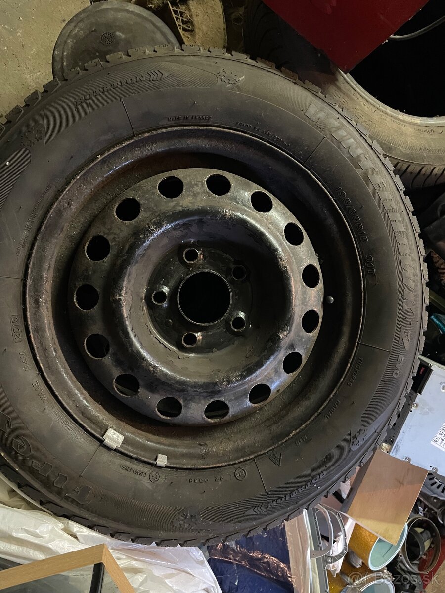 Zimné pneu  195/65 R15