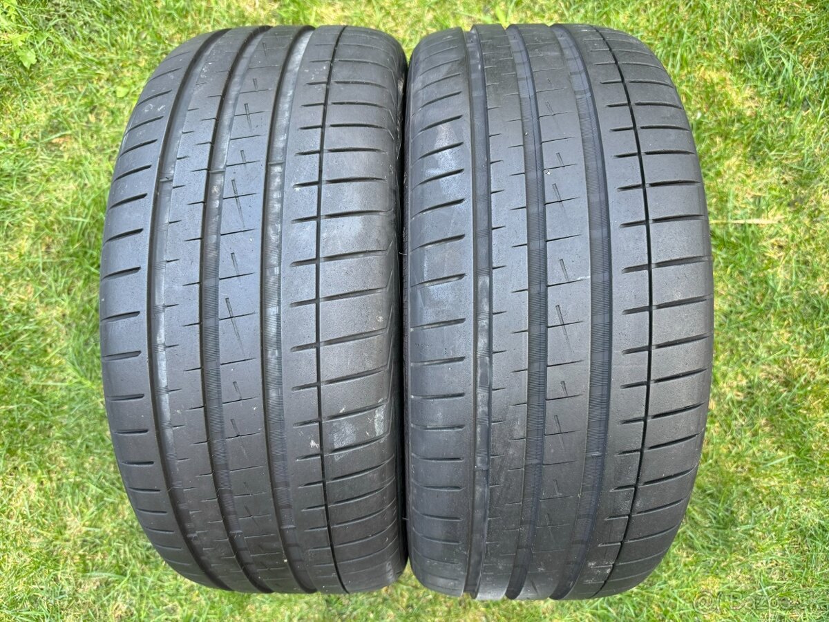 225/45 R17 94Y