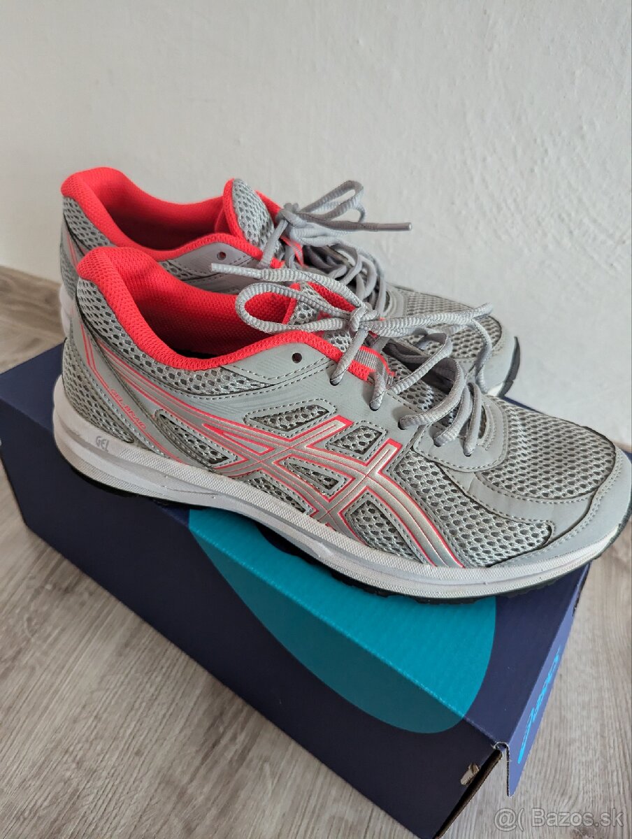 Dámske tenisky zn. Asics veľ. 39,5