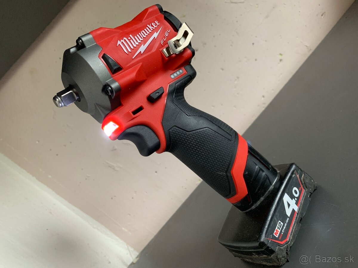 Milwaukee M12 FIW38-0 Aku rázový uťahovák