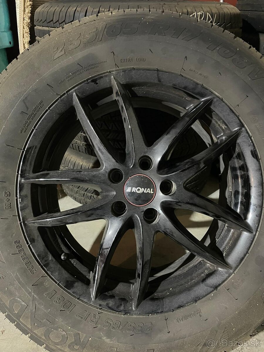 Land Rover 235/65 r17