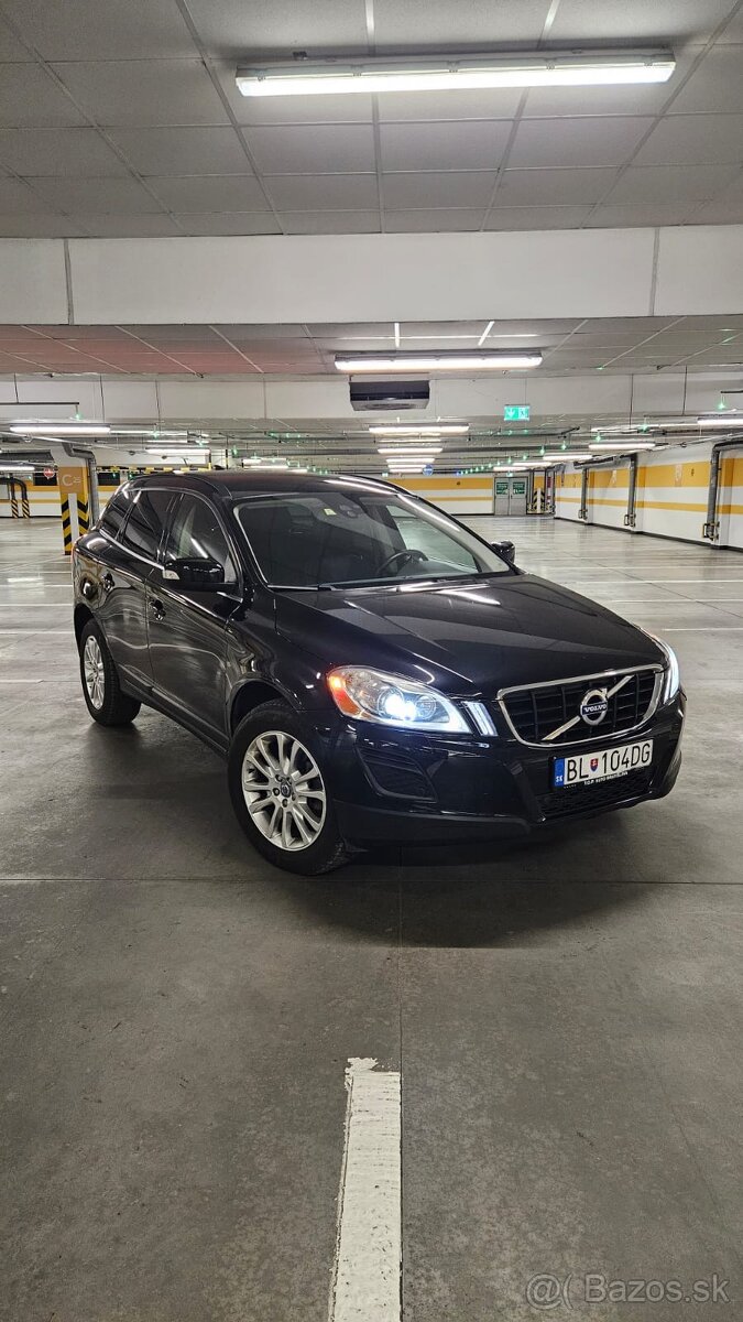 Volvo XC60 D3 AT AWD Momentum