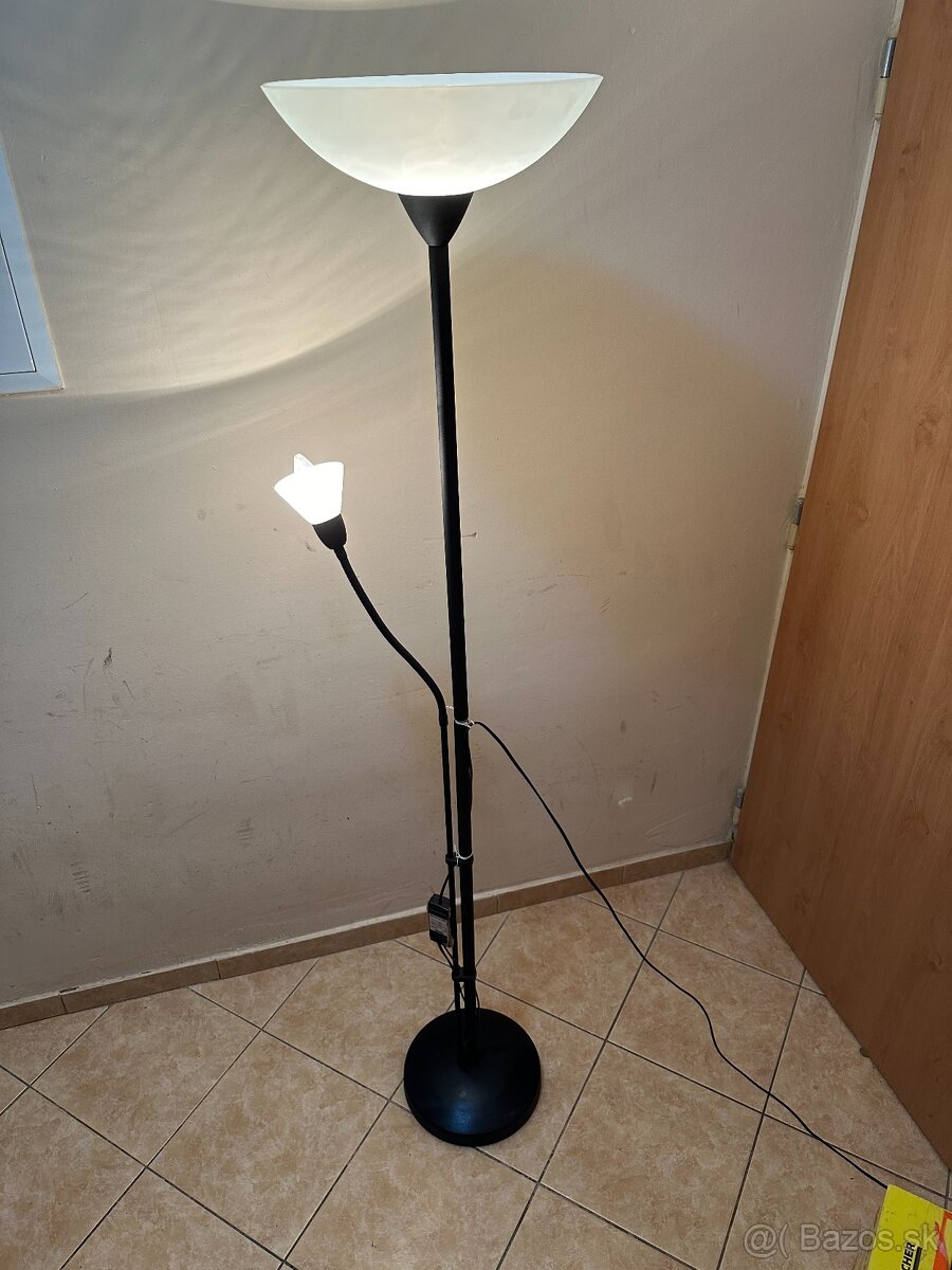 Stojacia Stmievajúca Lampa Massive