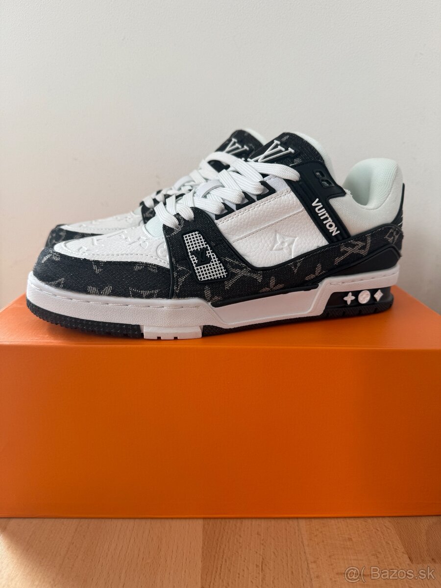 Louis Vuitton LV Trainer White Black