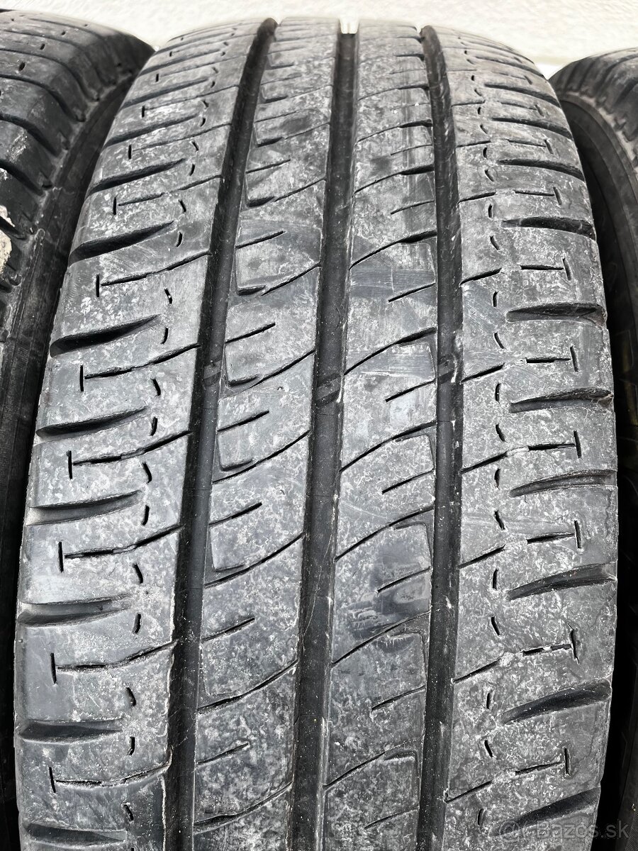 235/65R16C Michelin Agilis letne