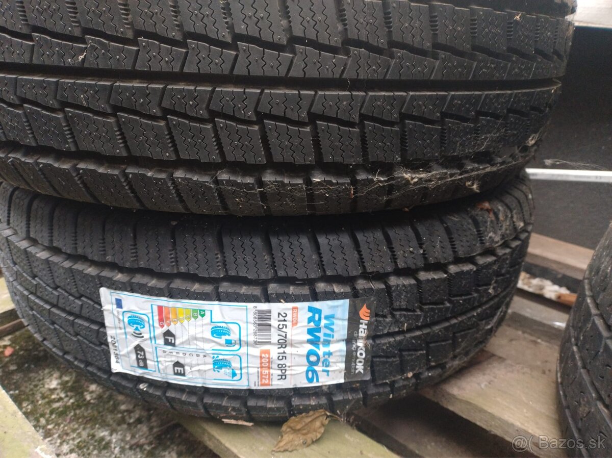 Zimne pneumatiky Hankook 215/70/15c -2ks