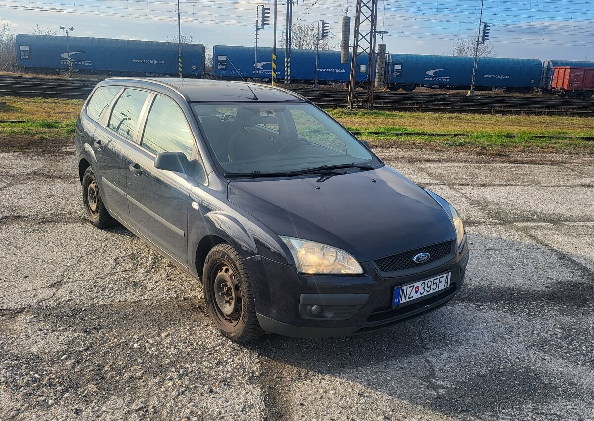 Ford Focus combi 1.6 benzín