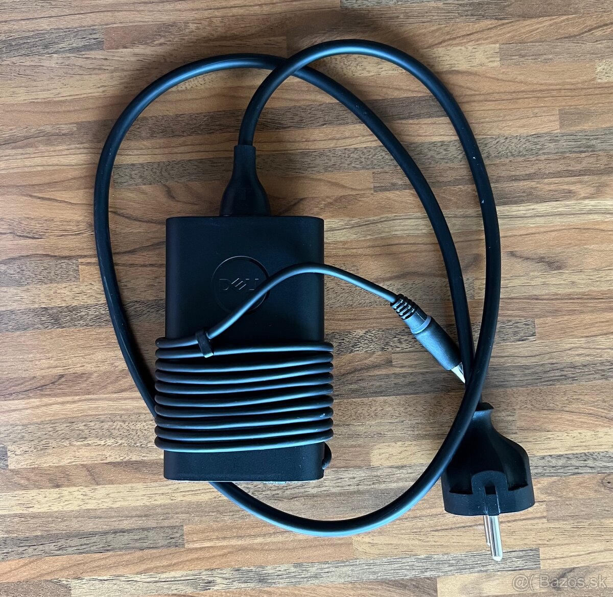 Predam Dell adapter 65w s gulatou koncovkou