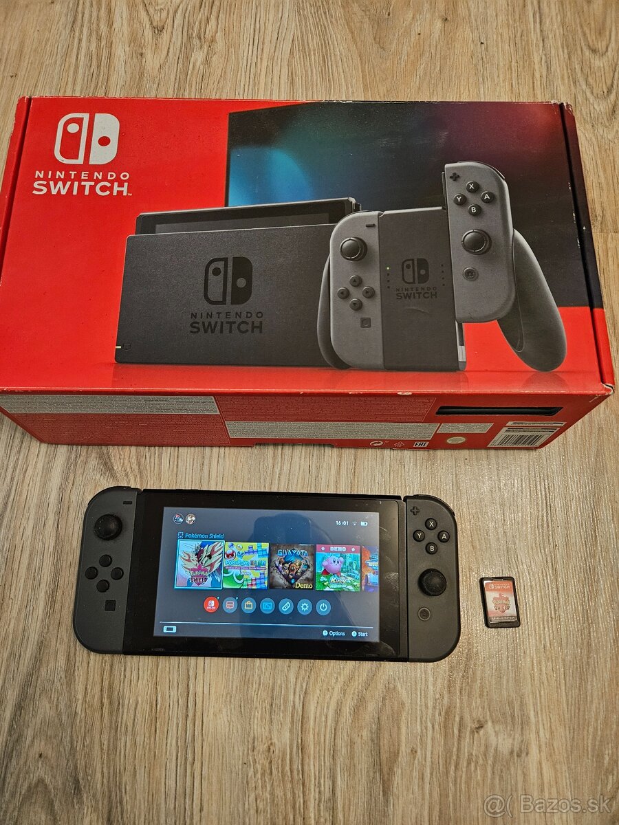 Nintendo switch + pokemon shield