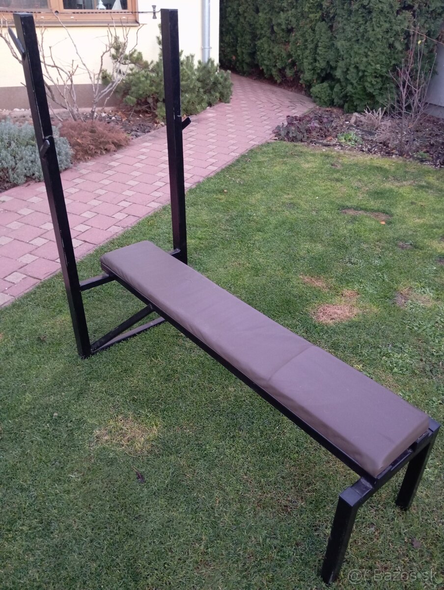 Lavička na Bench Press