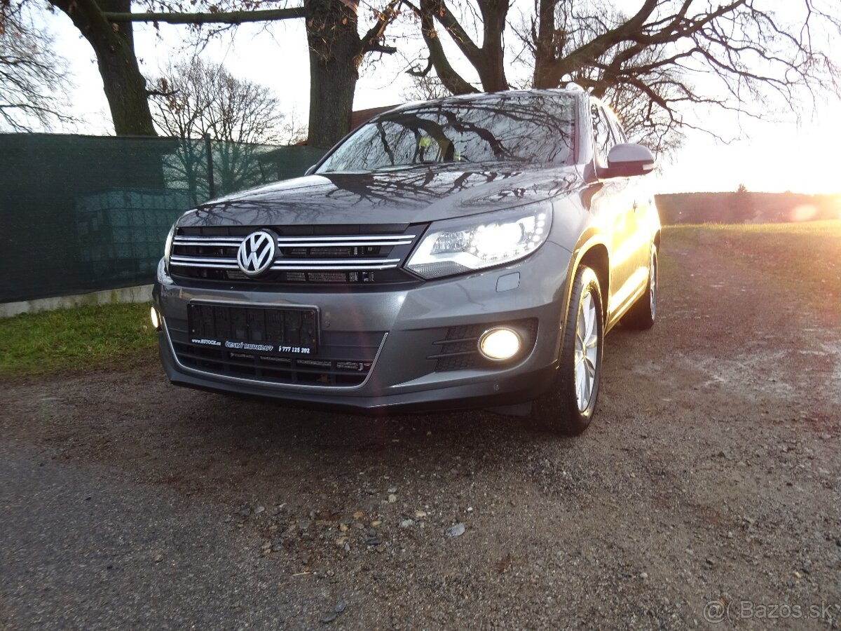 Volkswagen Tiguan 2.0 TDI DSG 4x4 2x alu kola, tažné 2,2t.