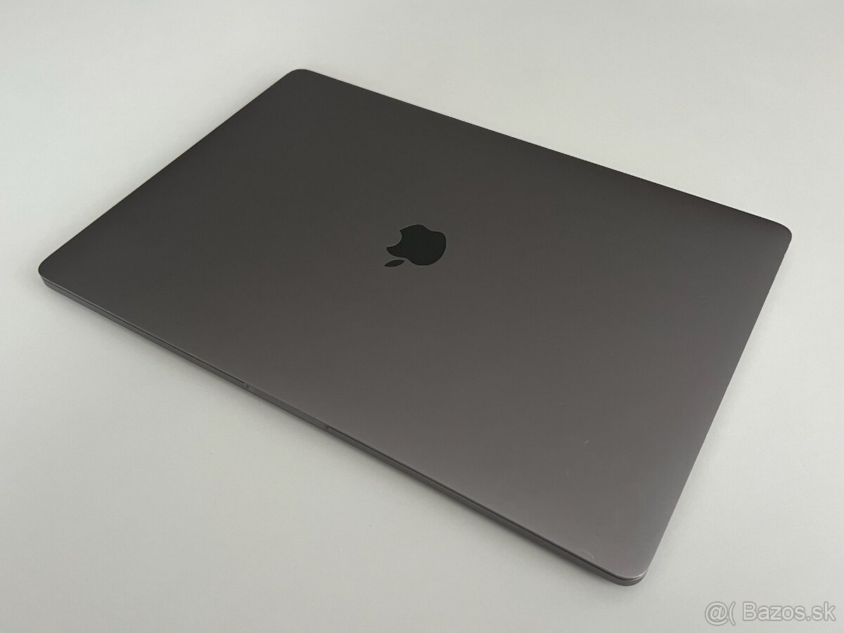 MacBook Pro 15-palcový (2019) 16GB / 256GB Silver