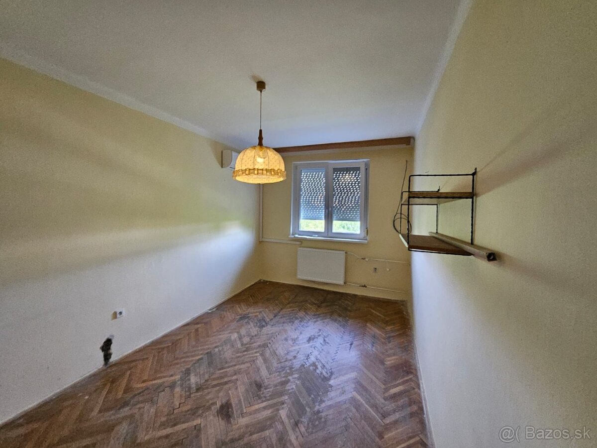 Štúrovo predaj 3.izbový byt s balkónom 4457/24