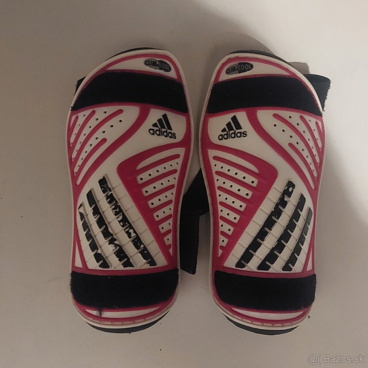 DETSKÉ FUTBALOVÉ CHRÁNIČE ADIDAS