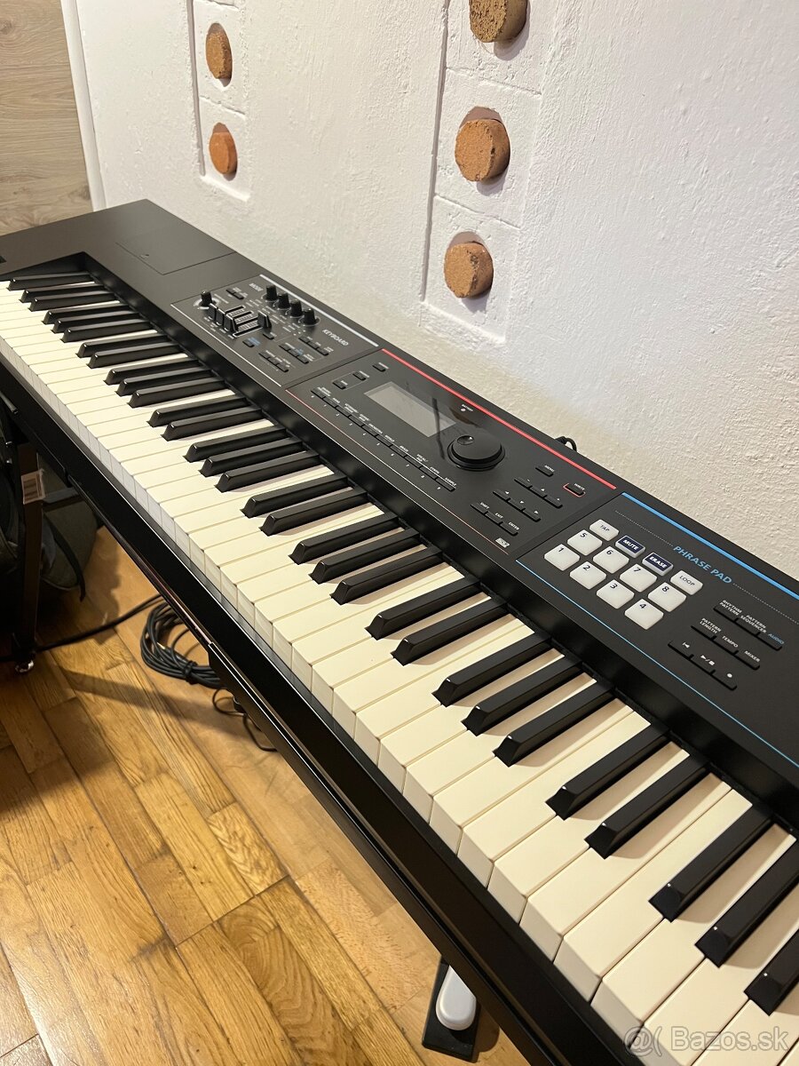 Roland juno DS 88