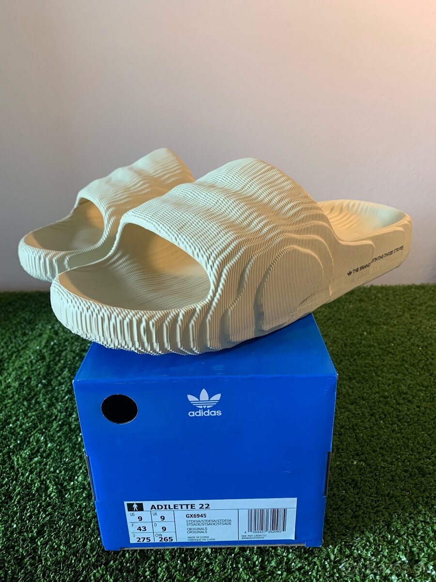 Adidas adilette