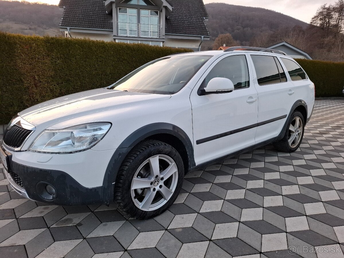 ŠKODA OCTAVIA KOMBI 2,0CR TDI ,DSG,4x4,SCOU,103kwT