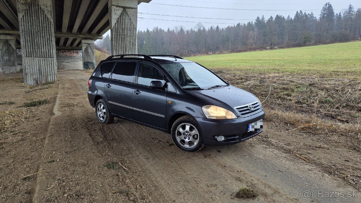 Toyota Avensis Verso