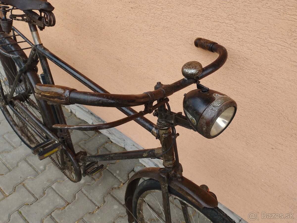 Starý historický bicykel