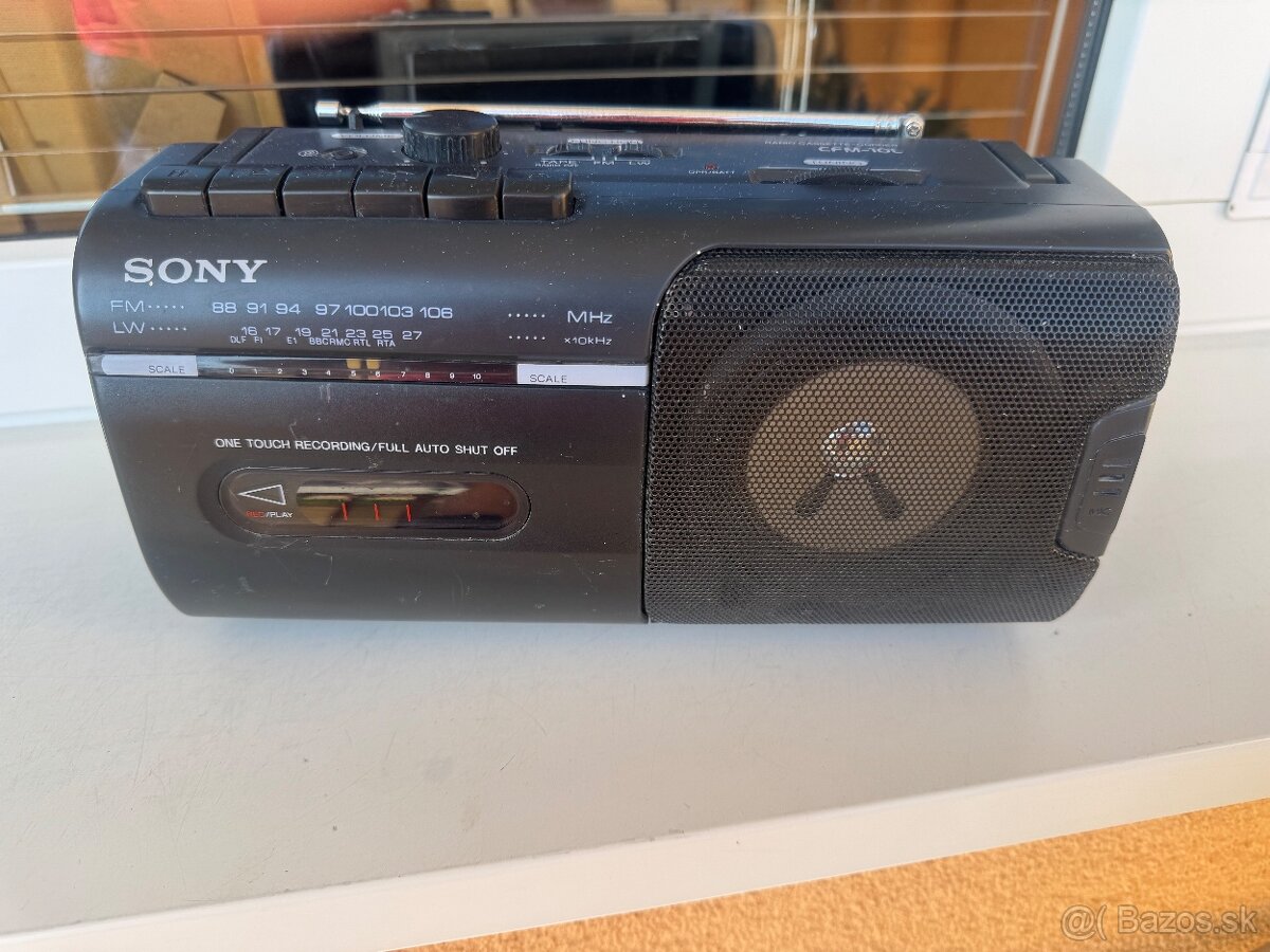 Predam prenosné Radio SONY CFM-10L