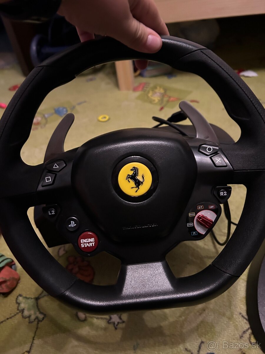 Ps4 volant Ferrari