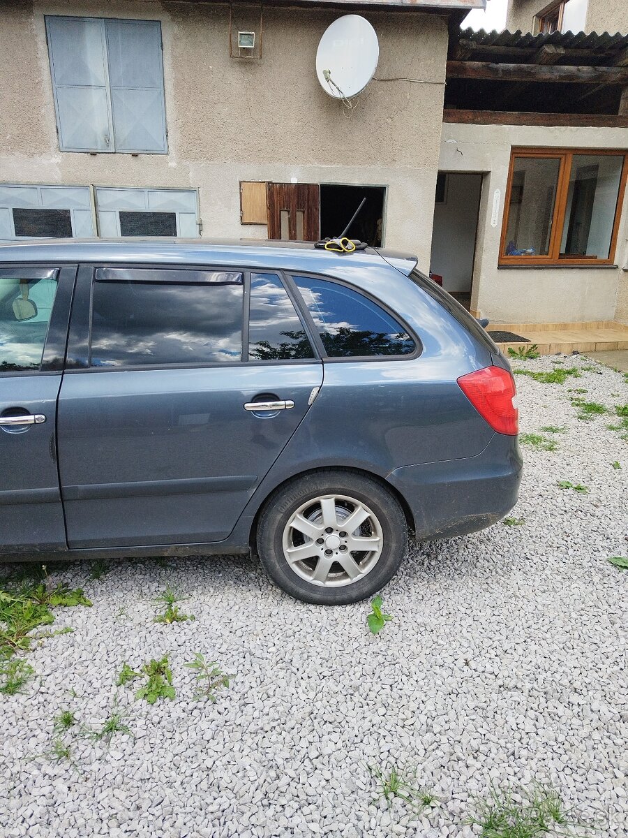 Piate dvere fabia 2 combi