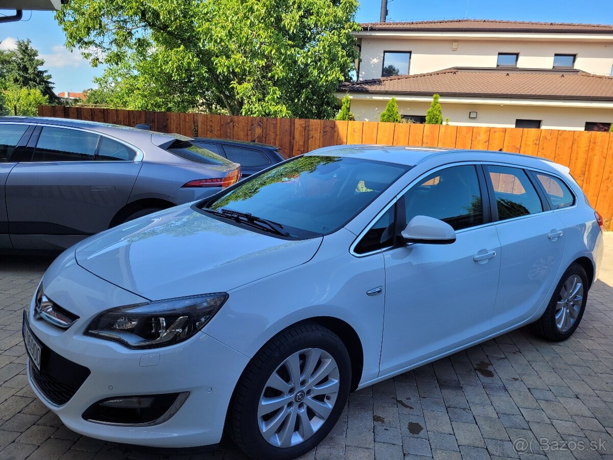 Predám Opel Astra J kombi 1,6 CDTi, 4/2017