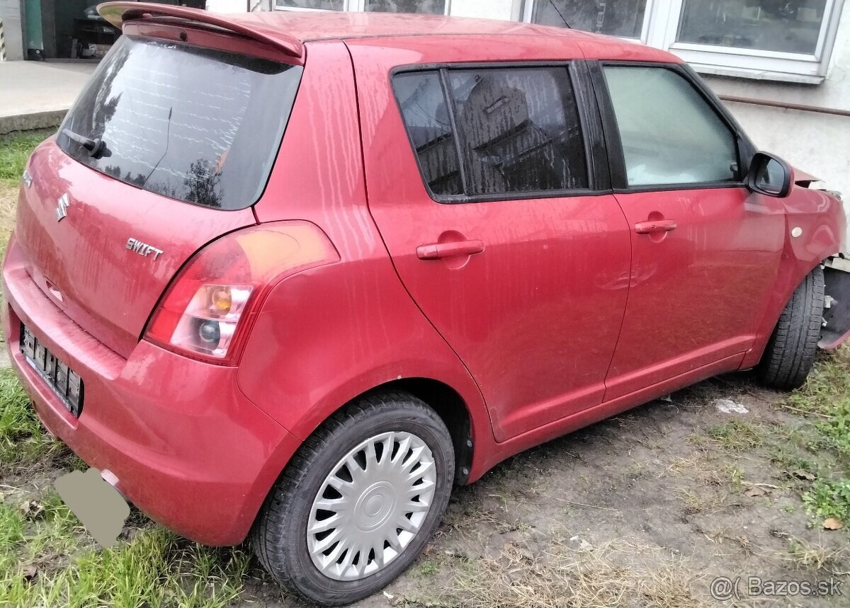 Suzuki Swift 1.5 2008 predám DVERE, MOTOR M15A, PREVODOVKA 5