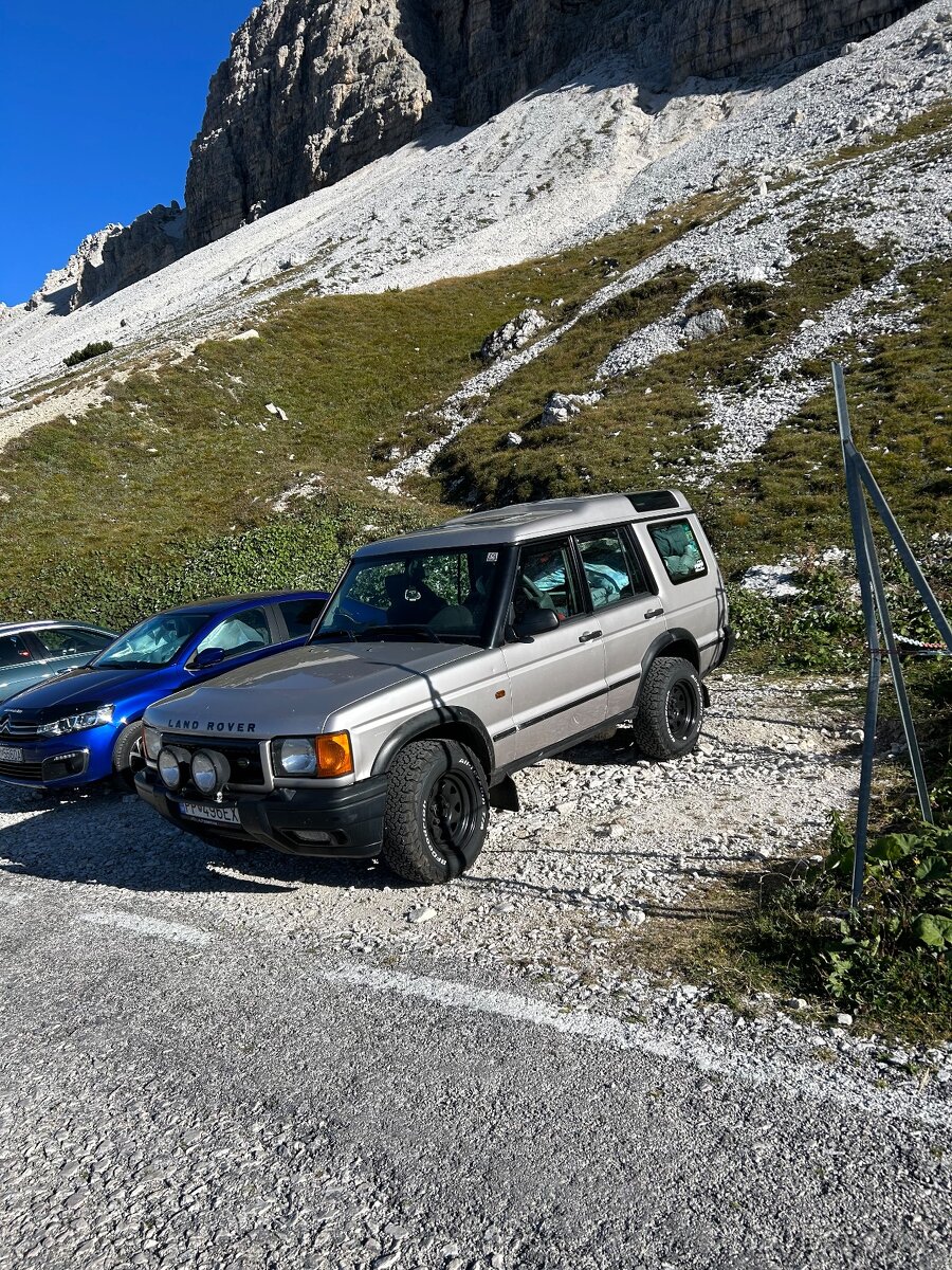 Predám Land Rover Discovery 2 Td5 15P 2001 automat