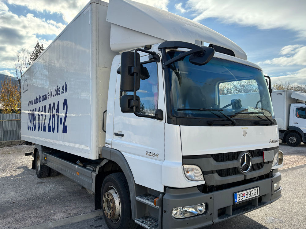 18 paleta- Mercedes – Benz ATEGO 1224 L+Hydraulické čelo