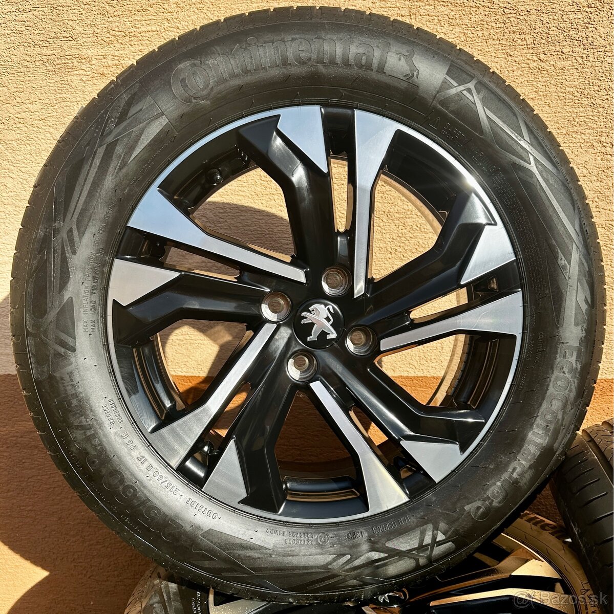 4x108 R17 6,5J ET32 Peugeot 2008 + 215/60 R17 Continental