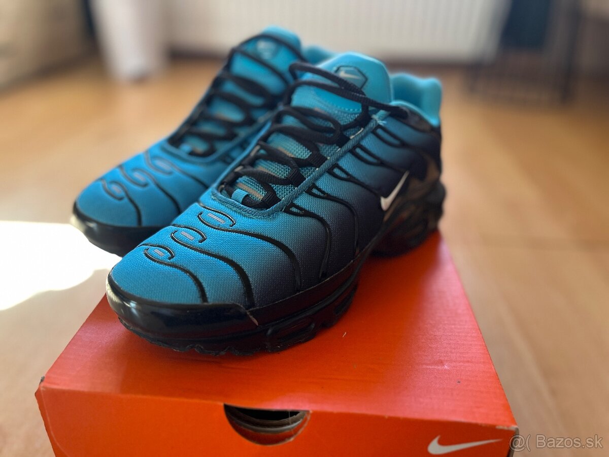 Nike Air Max Plus Tn “Light Retro”