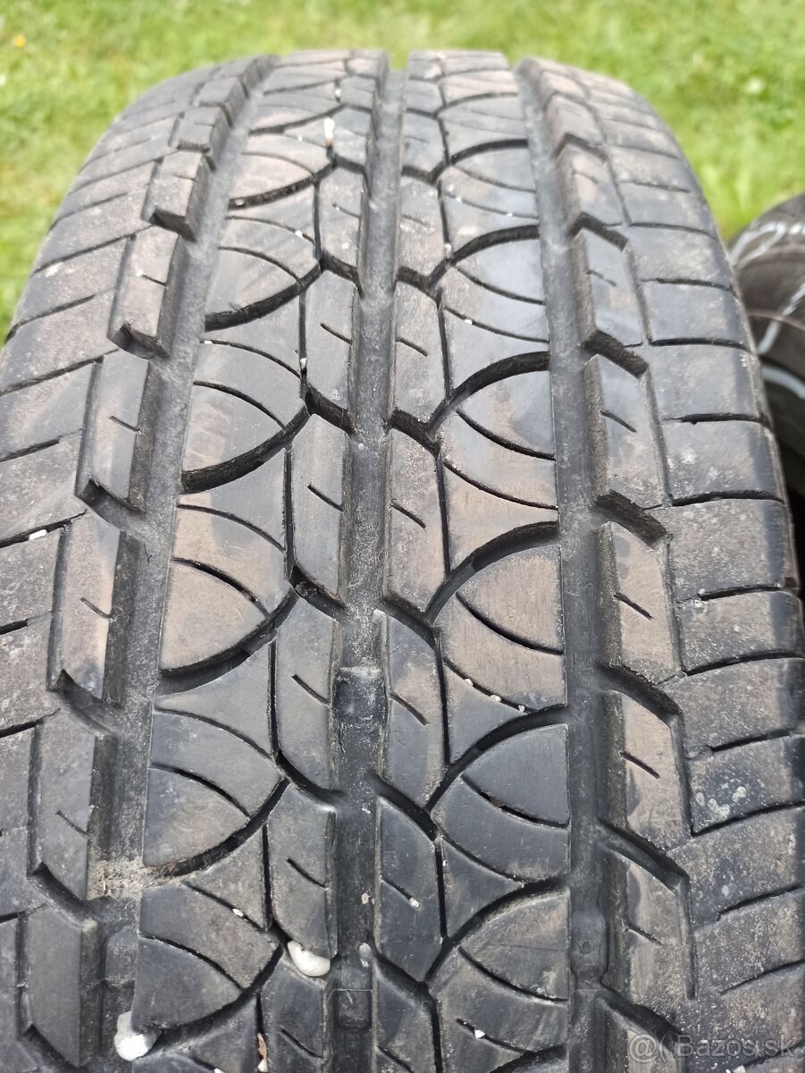 Predám letné pneu 205/65 R16C