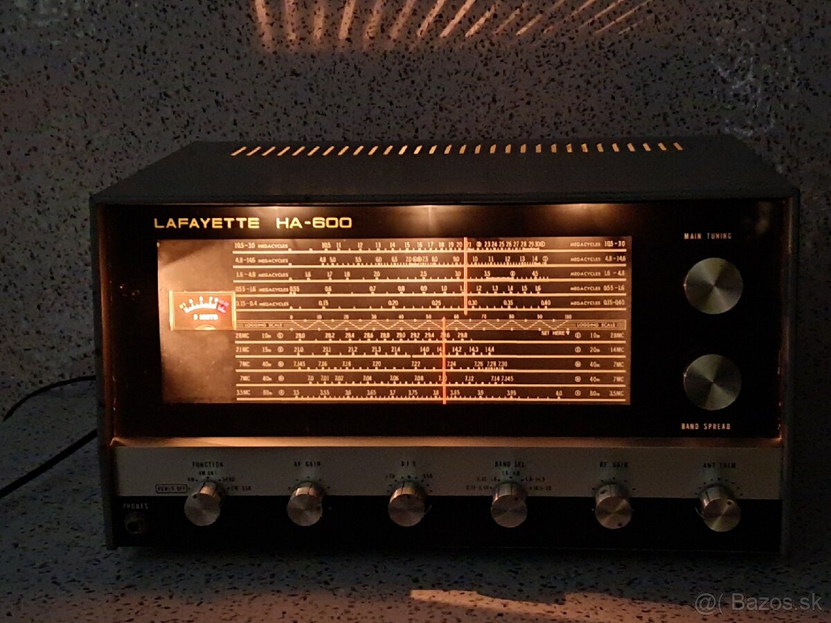 COMMUNICATION RECEIVER LAFAYETTE HA-600