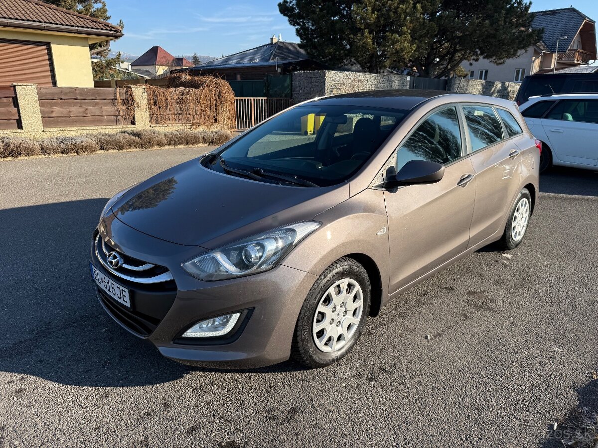 Hyundai i30 1.6crdi 94 kw -