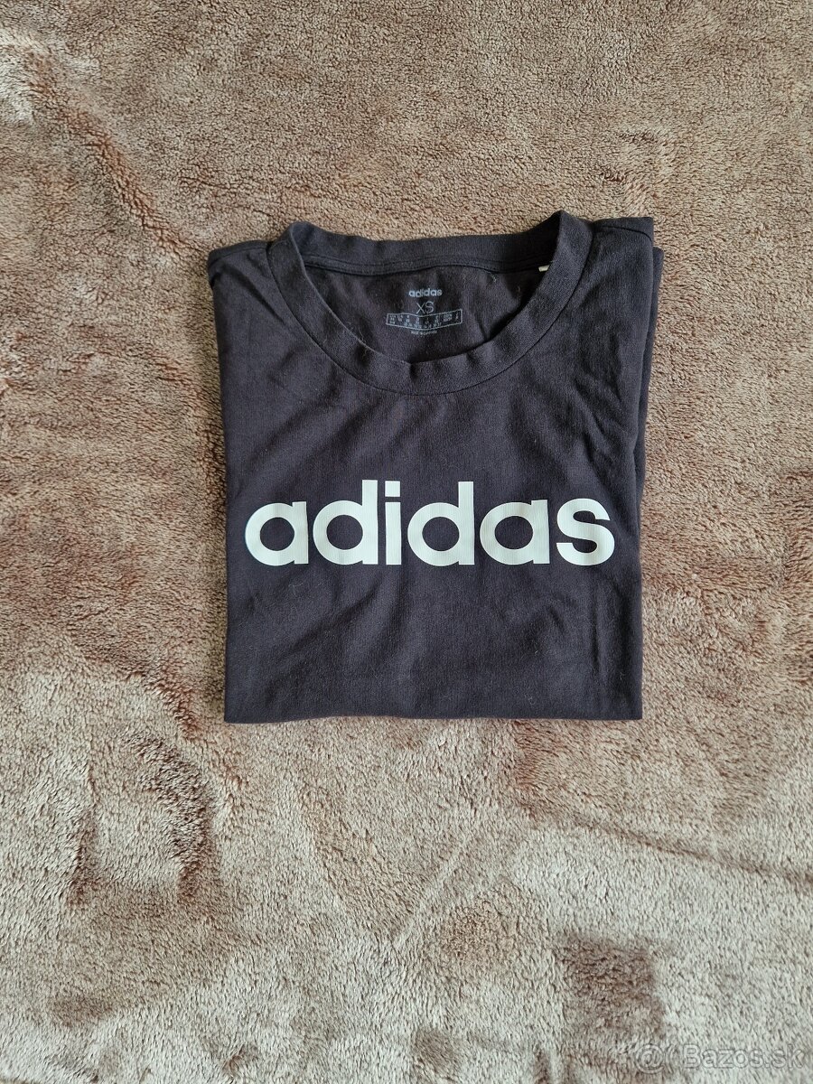 Damske cierne Adidas tricko veľkosť XS