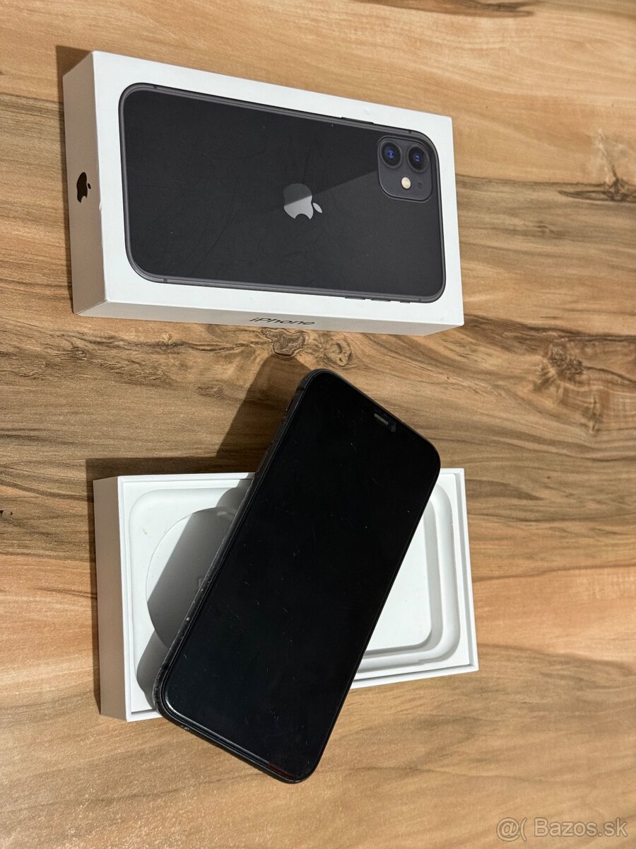 Predám Apple iPhone 11 64GB Známky používania.