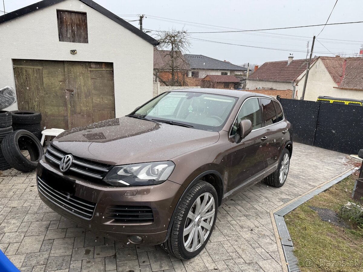 Volkswagen Touareg 3.0TDi Exclusive  Bez Vzduchu