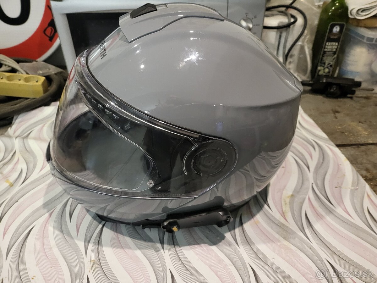 Schuberth C5